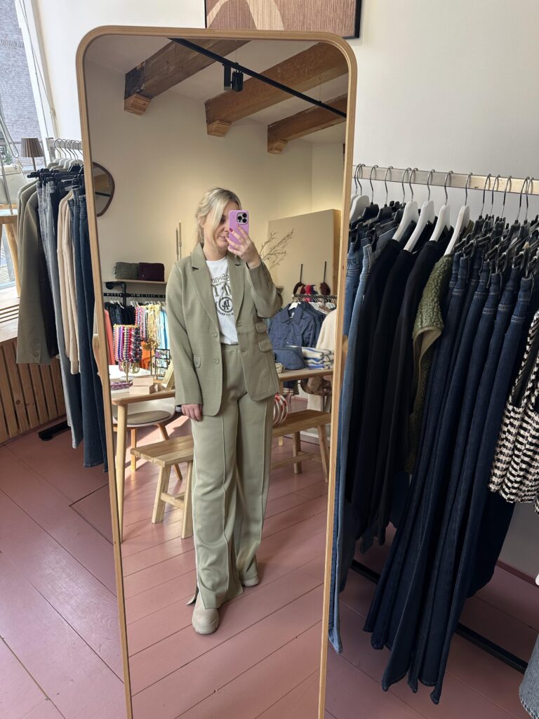 Hippe kledingwinkel in Workum